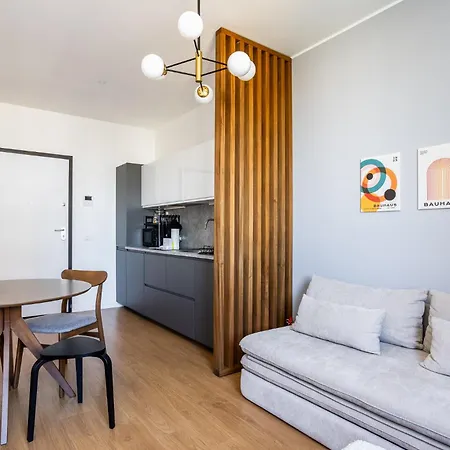 New Flat Near Ieo And Olympic Village Milán