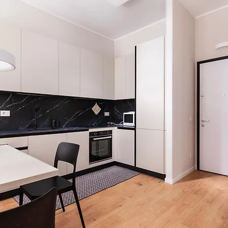 Youhosty - Zanella 68 ميلان