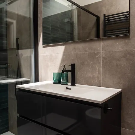 Youhosty - Zanella 68 *