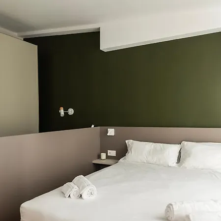 Youhosty - Zanella 68 *