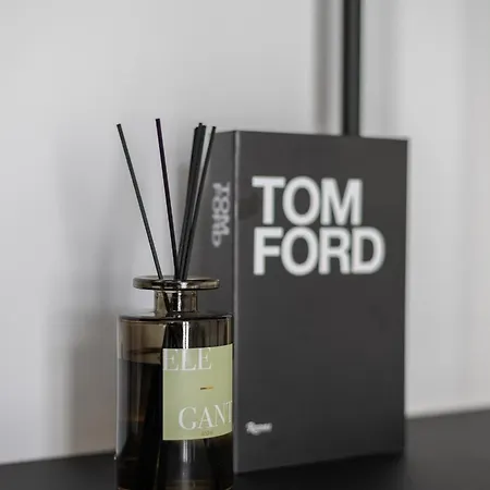 Urban Nest Apartment *