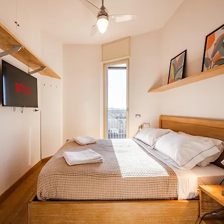 Panoramico Su Vicino Al Duomo Milano