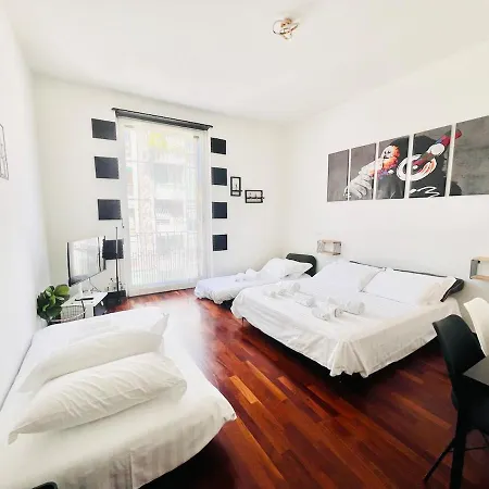 Splendid Loft Duomo! ميلان