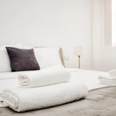 New Flat Close To Navigli Area ميلان