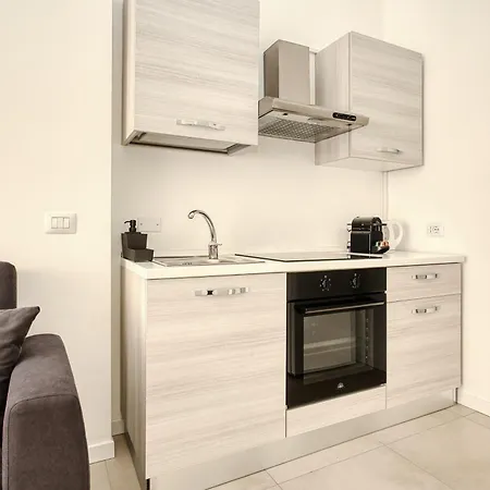 Just Urban Stays - Bilocale Moderno Navigli - Metro M2 Mailand