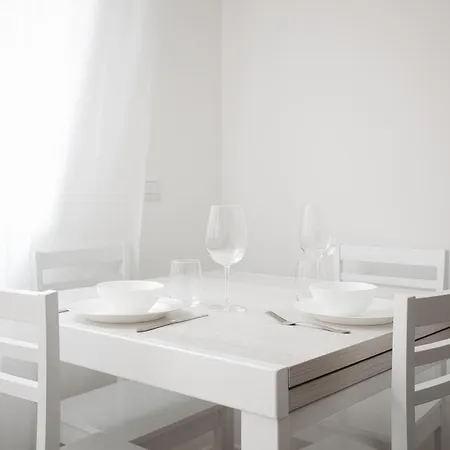 Apartment Just Urban Stays - Bilocale Moderno Navigli - Metro M2