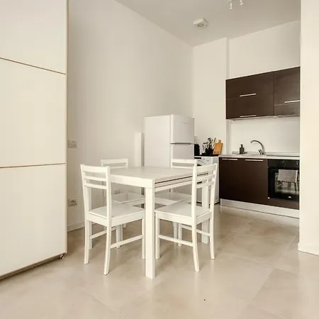 Just Urban Stays - Monolocale Moderno Navigli - Metro M2 * Milánó