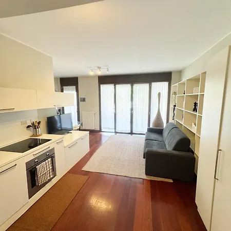 דירה Citylife Prime - In Front Of The Shopping District With Big Terrace And Gym