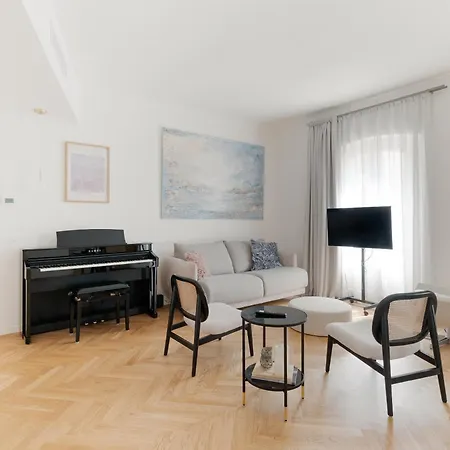 P Venezia-repubblica Trilocale Di Lusso Milão