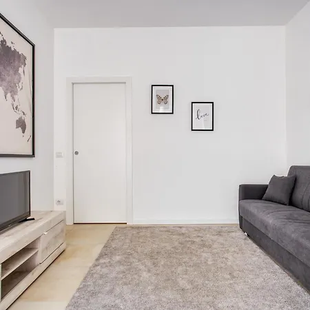 Just Urban - Bright Renovated 1-br Near Navigli & Metro M2 아파트