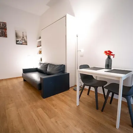 Sul Naviglio - Design Moderno E Comfort A Apartamento Milão