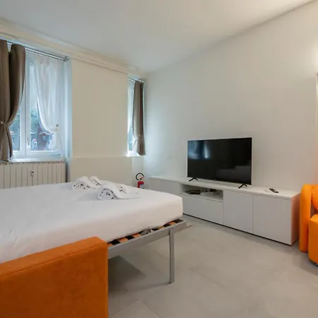 Goldoni House 6 Duomo M5 A Few Steps Away From The Subway Милан