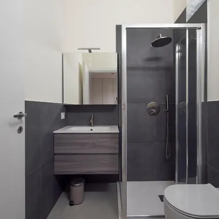 Goldoni House 6 Duomo M5 A Few Steps Away From The Subway Апартаменты