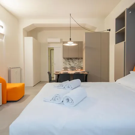 Goldoni House 6 Duomo M5 A Few Steps Away From The Subway Апартаменты