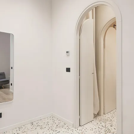 Easylife - - Borgonuovo 4 S - Centro Storico Apartamento *