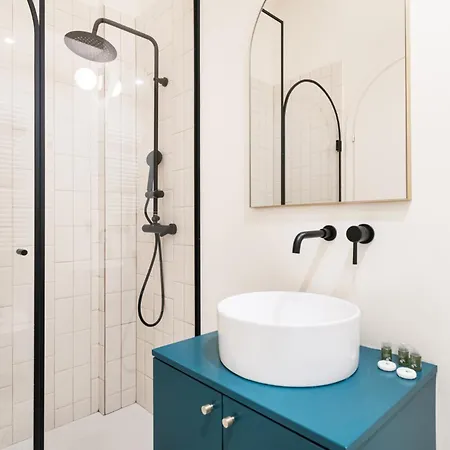 Easylife - - Borgonuovo 4 S - Centro Storico Appartement *