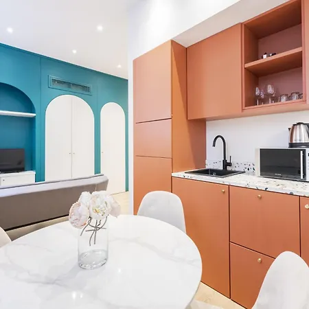 Easylife - - Borgonuovo 4 S - Centro Storico