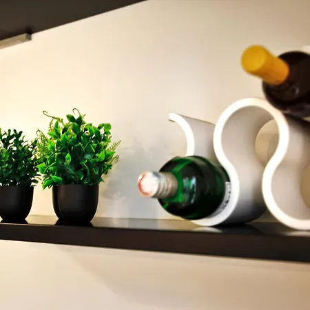 Spacious And Modern Apartment - Solari * Milán