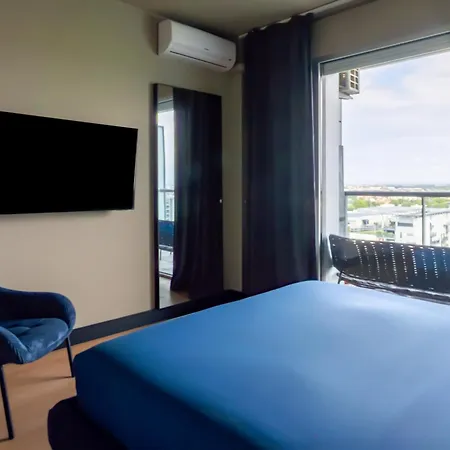 Skyline House - Free Parking & Terrace شقة ميلان