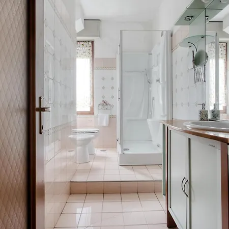 Domusmi Jenner 23 * Milano