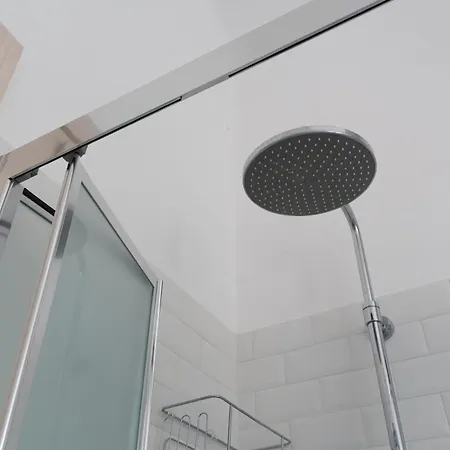 Elegant Near Bocconi