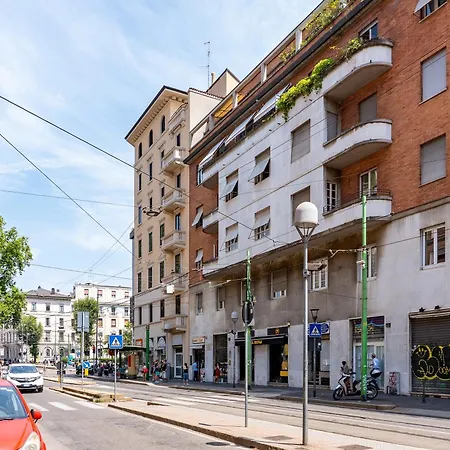 Elegant Near Bocconi Appartement
