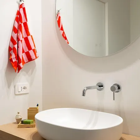 Loft Moderno Con Patio Privato A 100m Dalla Metro - La Taniere *