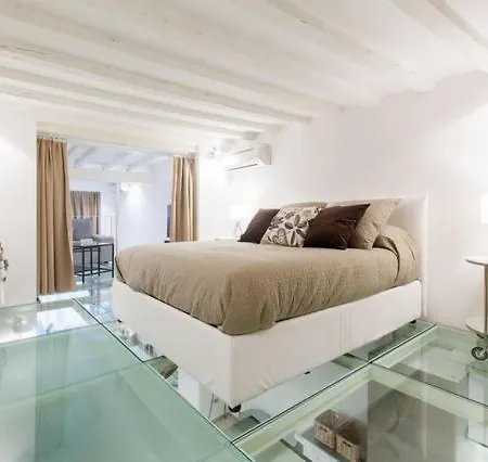 Stunning 2 Bedroom *