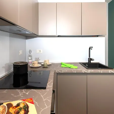 Moscova Twin's Appartments, Brera - Center アパート *