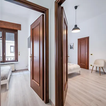 Boho Chic Retreat In Porta Romana アパート ミラノ