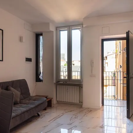 Youhosty - Montegani 2 *