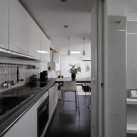 Urban House - Loft Navigli Restyled! Daire