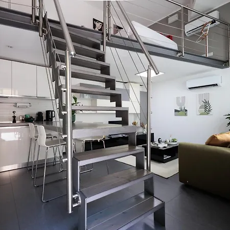 Urban House - Loft Navigli Restyled!