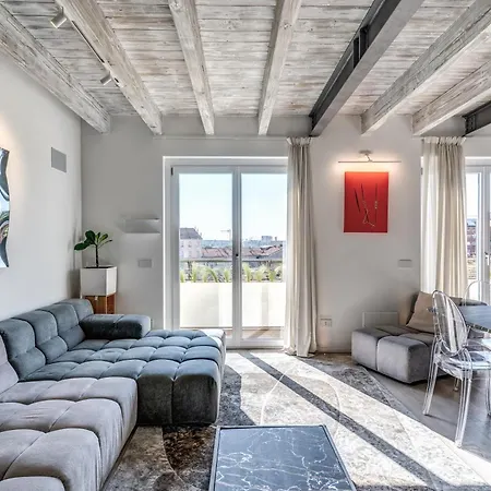 Daire Skyjungle, Luxury Penthouse Private Pool And Milano