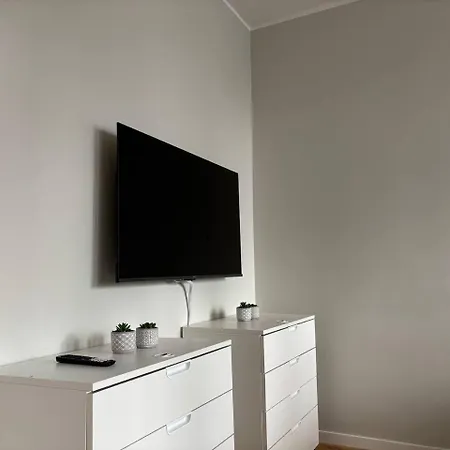 Apartment Leopardi Milan