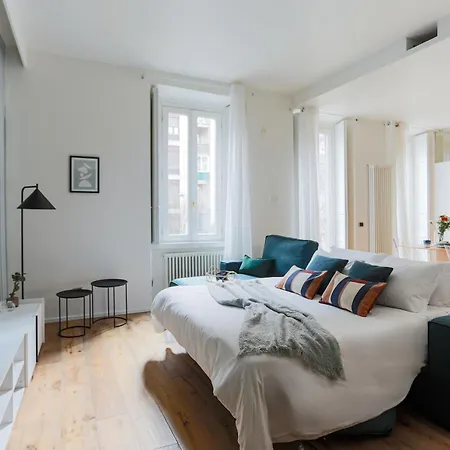 The Rent - Spacious Three-bedroom In The Heart Of 公寓