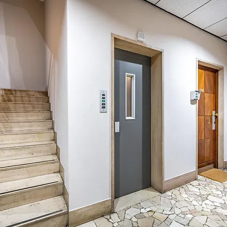 Apartament Yd Duomo Design In Mediolan