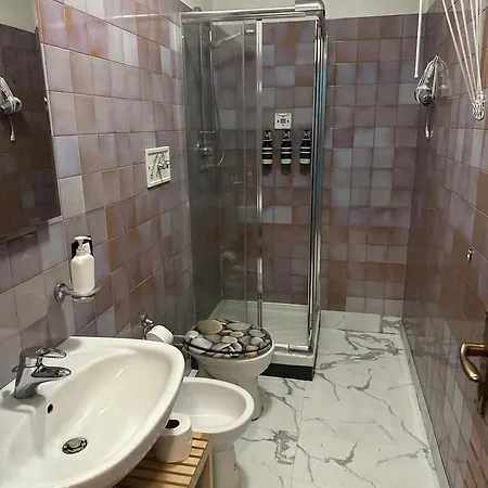 Next To Bocconi ميلان