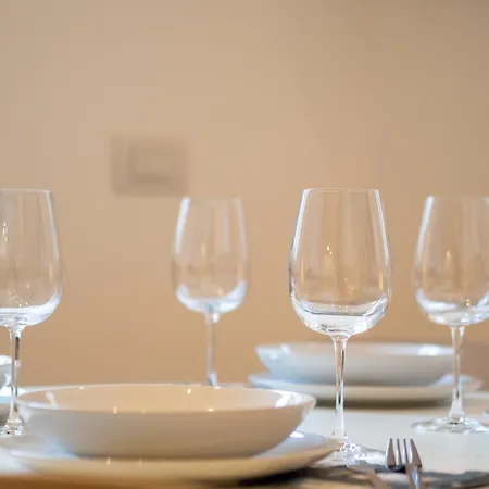 Centrale-duomo 10min - Grey Perl - Wi-fi Netflix Apartament Mediolan