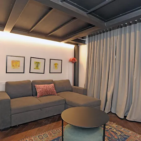 Giovio Loft * ميلان