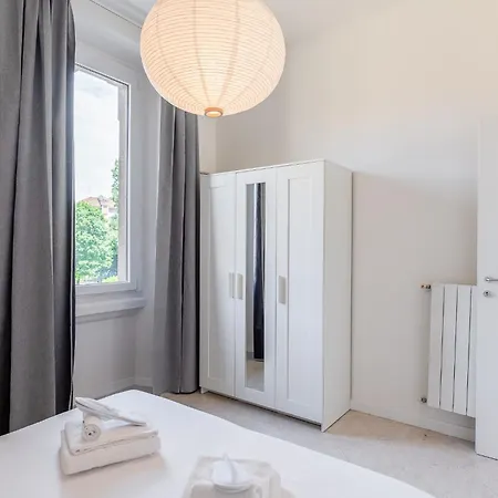 Apartamento Certosa - Bright & Modern - 2 Steps From Train Station By Innstay