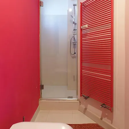 Metro Blu Tricolore - Concordia Apartamento