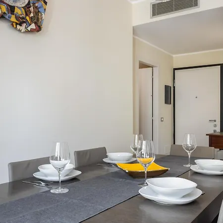 Tortona-metro Tolstoj 5min - Spacious 6 Guests - Wifi * Milano