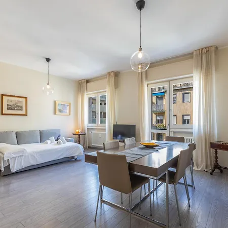 아파트 Tortona-metro Tolstoj 5min - Spacious 6 Guests - Wifi 밀라노