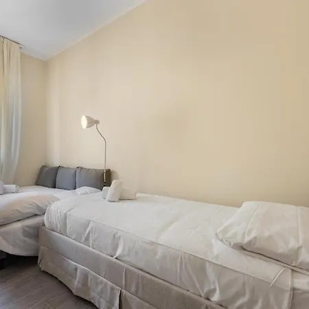 Tortona-metro Tolstoj 5min - Spacious 6 Guests - Wifi