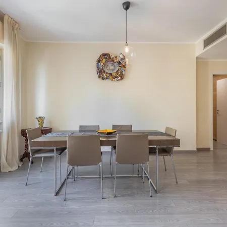 Tortona-metro Tolstoj 5min - Spacious 6 Guests - Wifi Milano