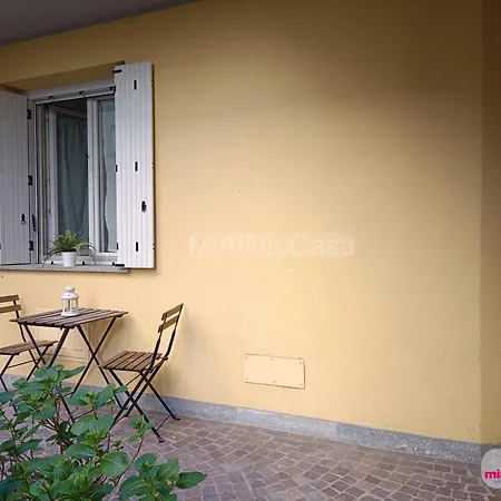 Looking 4 Charming With Courtyard On The Navigli ميلان