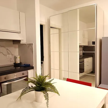 Looking 4 Charming With Courtyard On The Navigli Milán