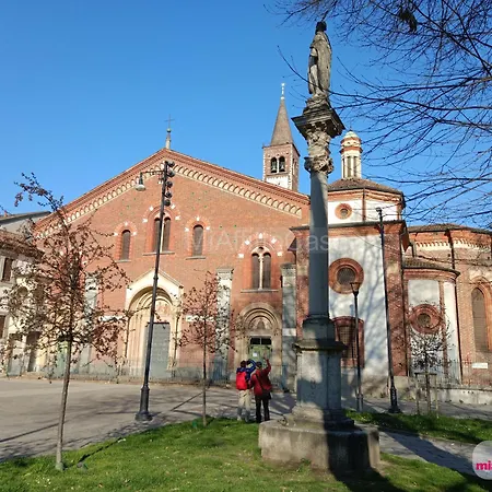 Looking 4 Charming With Courtyard On The Navigli Apartamento