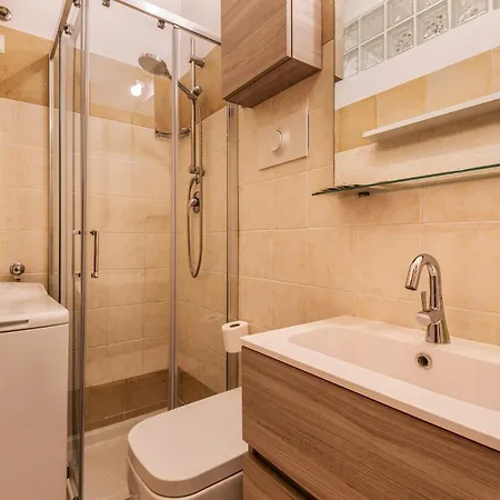 Uni Cattolica Via Novati 2 Pax Wi-fi Appartement